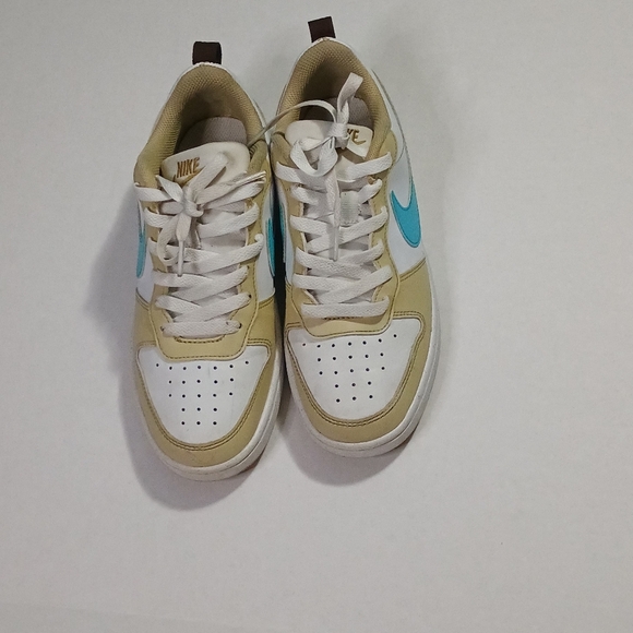 Nike Kids White and Beige Sneakers with Blue Swoosh - Picture 2 of 6